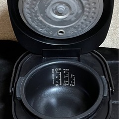 2019年製 SHARP 3合炊き 炊飯器の画像