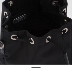 プラダ　巾着ポーチの画像