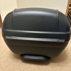 SHAD(シャッド) バイク トップケース リアボックス SH33 無塗装ブラック フルフェイス収納 33Lの画像