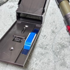 ダイソンV11fluffy     ジャンクの画像