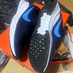 新品‼️NIKEレボリューション7‼️紺白コンビ10インチ‼️の画像