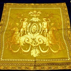 Versace スカーフ シルク100% ゴールド イエロー イエローオーク タグ無しの画像
