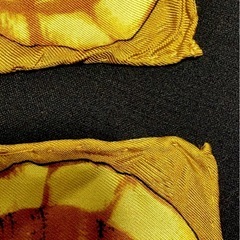 Versace スカーフ シルク100% ゴールド イエロー イエローオーク タグ無しの画像