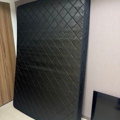 【無料】マットレス　ダブル　黒の画像