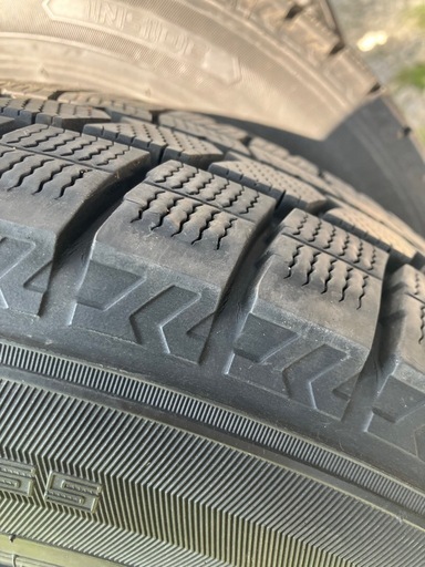 ①【※値下げしました】DUNLOP(ダンロップ) スタッドレスタイヤ17インチ