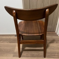 無垢材ウォルナットダイニングチェア／ウッドチェアの画像