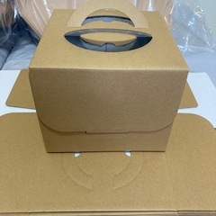 ケーキ箱の画像