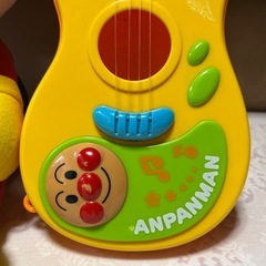 アンパンマンギターとぬいぐるみセット
の画像