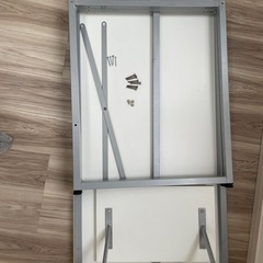 パソコンデスク（椅子付き）の画像