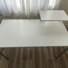 パソコンデスク（椅子付き）の画像