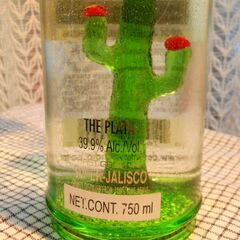 瓶　ビン　ガラス瓶　コレクター　テキーラ　porfidio 750ml 39.9% 2013 ポルフィディオ プラタカクタス 750ml 39.9% 液面低下の画像