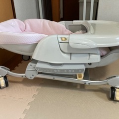 【コンビ】電動ハイローチェアの画像