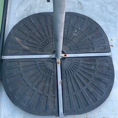 【軽トラもしくは大型車での引取り限定】ガーデンパラソル イス 机 セットの画像