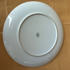 約26㌢ホールケーキ置けるぐらいの皿1枚の画像