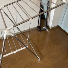 洗濯物干し台、三角の画像