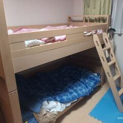 二段ベッドの画像