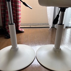 カウンターチェア2脚 ロータイプ　43-62cm ホワイトの画像