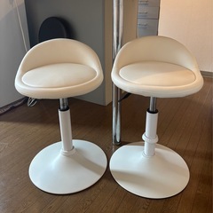 カウンターチェア2脚 ロータイプ　43-62cm ホワイトの画像