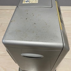 古いファンヒーター、災害時に重宝反射式ストーブサービス！不要な方は300円お引きします。の画像