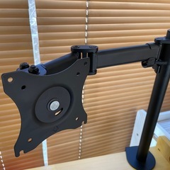 デュアルモニター　アームの画像