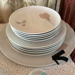 約26㌢ホールケーキ置けるぐらいの皿1枚の画像