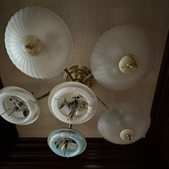 もちろん無料にします！約40年前のシャンデリア外してください！の画像