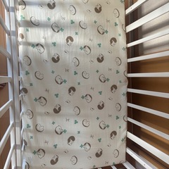 ベビーベッド、メリーのセットの画像