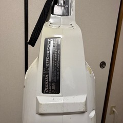 Makita マキタ コードレス掃除機 CL107FDSHW 充電器付き バッテリー1個付きの画像