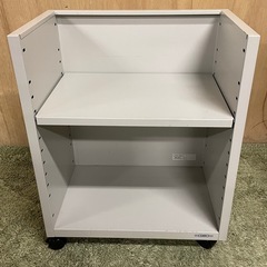 ☆スチール製のキャスター付きワゴンの画像