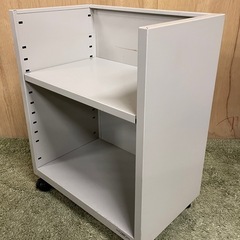 ☆スチール製のキャスター付きワゴンの画像