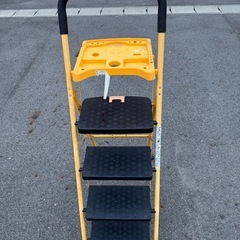 ハシゴ　脚立の画像