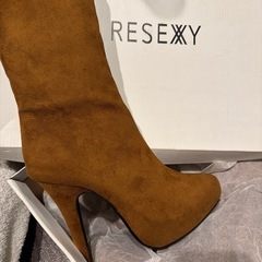 ✨ 新品未使用✨ RESEXXY（リゼクシー）ニーハイブーツ キャメル Sサイズの画像