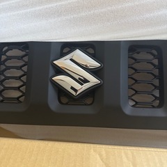 スズキ フロントグリル ジムニーJB64 新車外しの画像