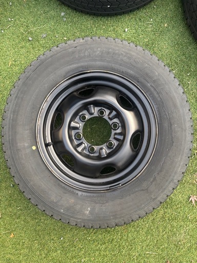 195/80R15のブリザックスタッドレス