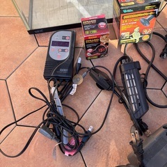 水槽、爬虫類、水中ポンプ等いろいろの画像