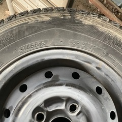 スタッドレス4本　ホイール付きの画像