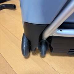 子供が乗れるキャリーケースの画像