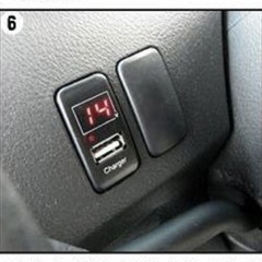 USBポート🌈電圧計&USB充電の画像