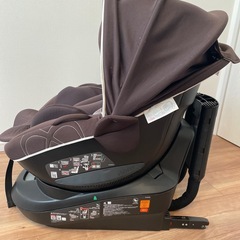 チャイルドシート　ISOFIX エールべべ　KURUTTO4iの画像