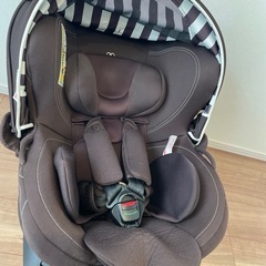 チャイルドシート　ISOFIX エールべべ　KURUTTO4iの画像