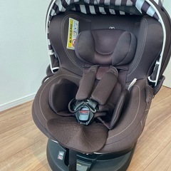 チャイルドシート　ISOFIX エールべべ　KURUTTO4iの画像