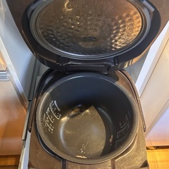 炊飯器　5.5合炊きの画像