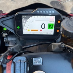 cbr1000rr-r の画像