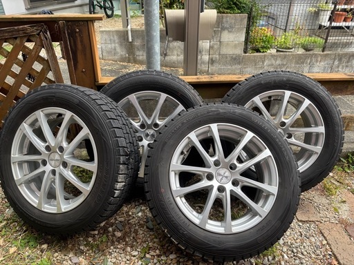 スタッドレスタイヤ・ホイールVWゴルフトゥーラン (市川肇) 堅田の