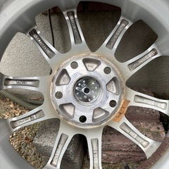 スタッドレスタイヤ・ホイール　VWゴルフトゥーランの画像