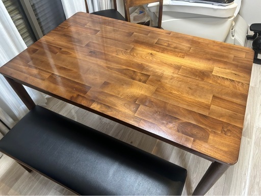 ダイニングテーブル