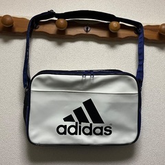 UNIQLO防寒着黒XL adidasバックウエストポーチの画像