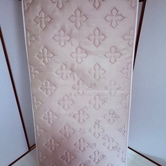 シングルベッドフレームマットレスセットの画像