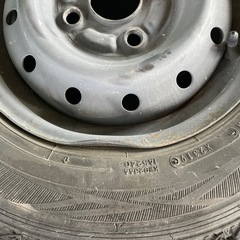 スタッドレス4本　ホイール付きの画像