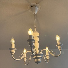 シャンデリア　白　の画像